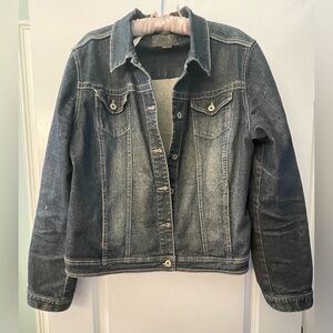 Lee XL Long Sleeve Denim Jacket. Pre-owned.  Dark wash.